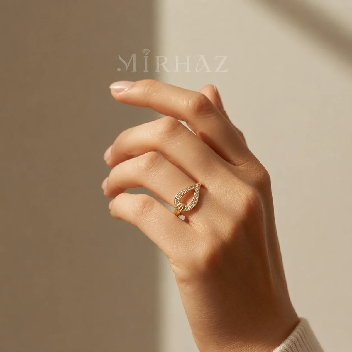 Teardrop Buckle Ring